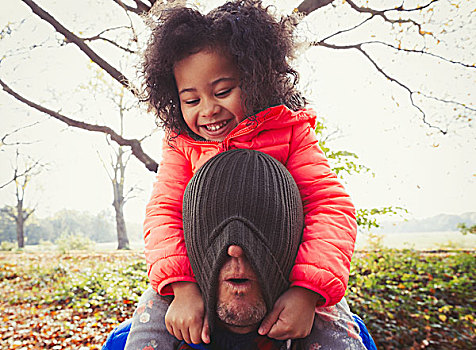 玩耍,女儿,拉拽,毛线帽,俯视,父亲,脸,秋天,公园