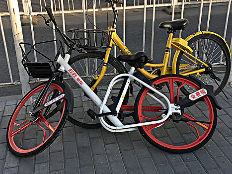 北京西城区甘家口共享单车