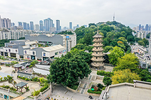 航拍福建福州乌山历史风貌区乌塔公园石塔寺