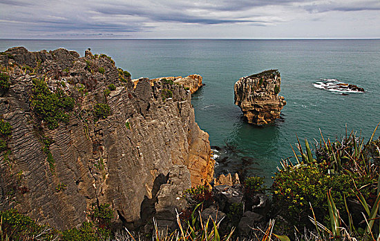 新西兰薄饼岩pancakerocks,新西兰千层饼岩石公园