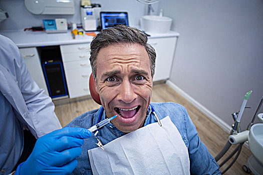 牙医,注射,惊恐,男患者,嘴,牙科诊所