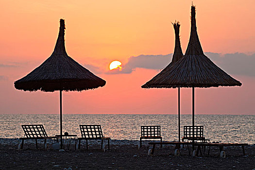 沙滩椅,稻草,遮阳伞,日出,海滩,海岸,爱琴海,地中海,土耳其,小亚细亚