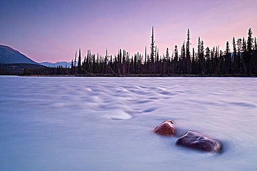 阿萨巴斯卡河,日出,碧玉国家公园,艾伯塔省,加拿大