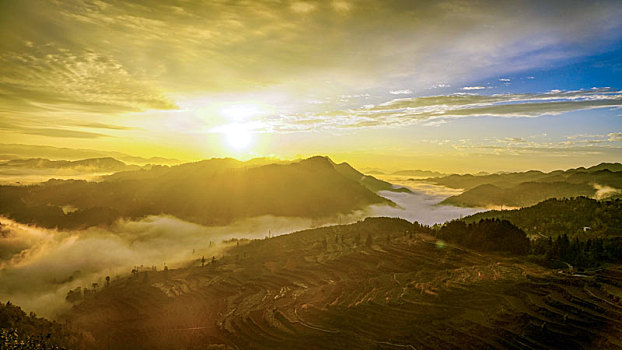 重庆酉阳,清晨日出美乡村