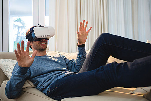 男人,虚拟现实,耳机,客厅