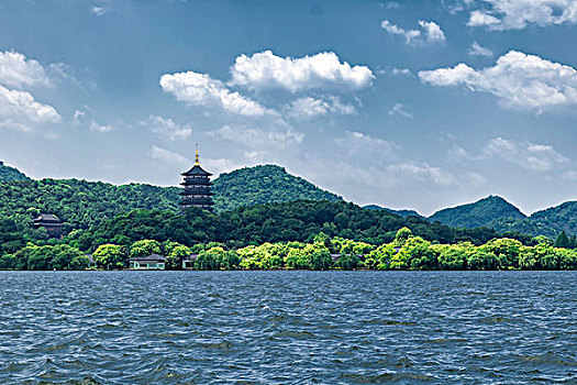 杭州西湖风光雷峰塔