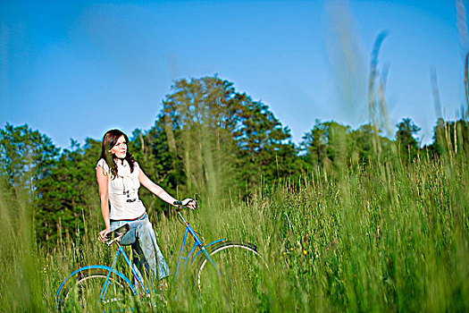 女人,旧式,自行车,草地,晴天