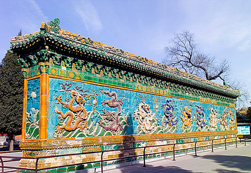 北京北海公园九龙壁