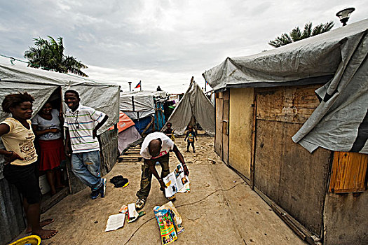 haiti,port,au,prince,people,living,in,camp,champ,de,mars