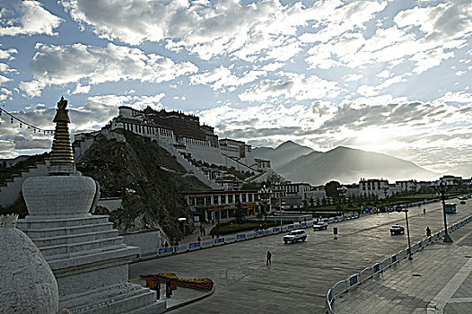 西藏拉萨布达拉宫全景
