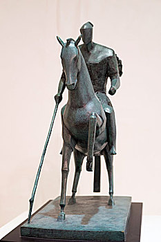 一个将军骑马的雕像