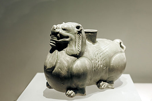 南京博物院馆藏西晋青釉狮形水注