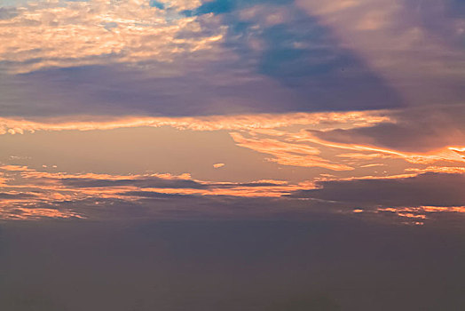 彩霞天空