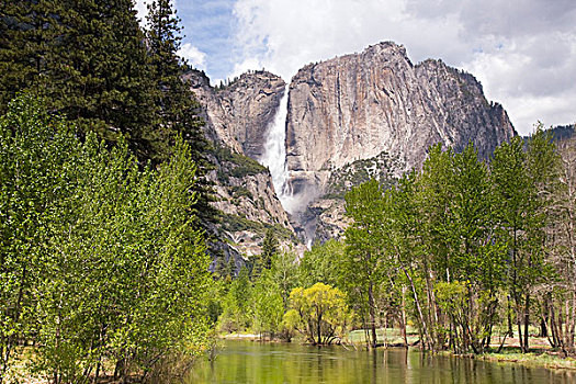 优胜美地瀑布,默塞德河,春天,优胜美地国家公园,加利福尼亚