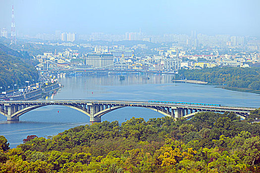 地铁,桥,乌克兰