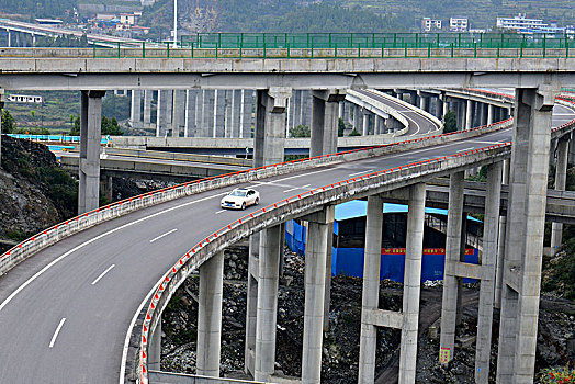 江习古高速习水至江津段全线建成通车