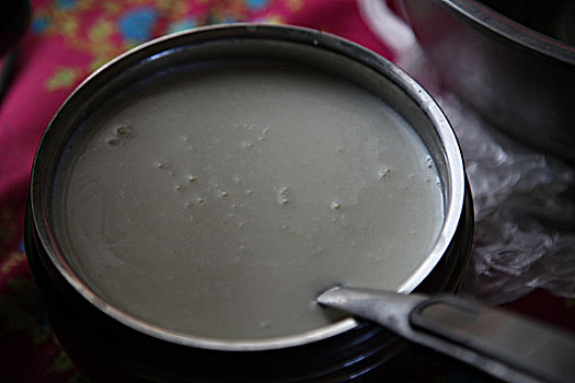 哈萨克族酸奶