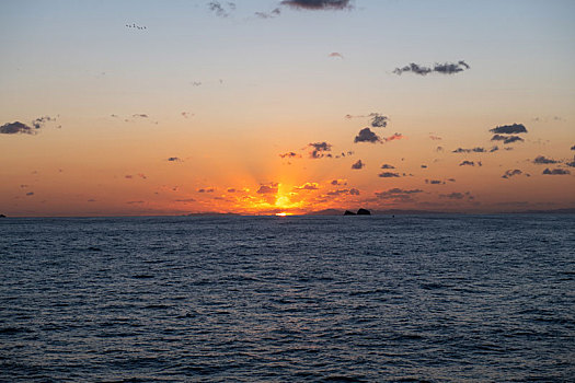 渤海湾海上日出