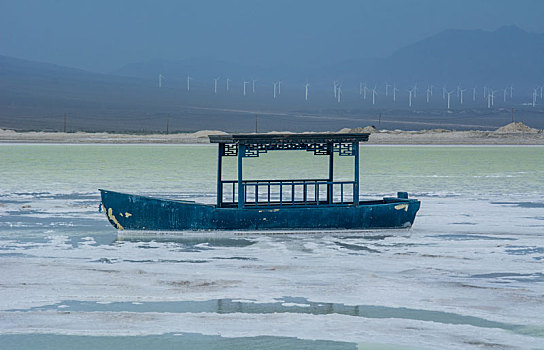 新疆达坂城guhya古海雅盐湖旅游生态景区