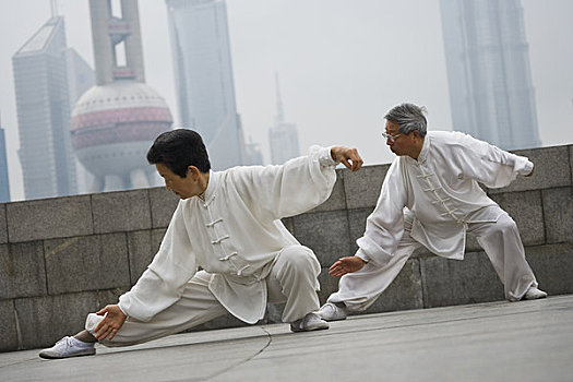 老人,练习,太极拳