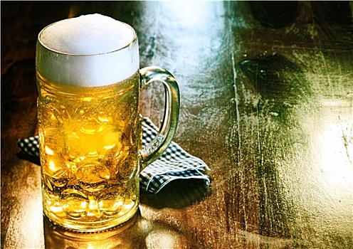 玻璃杯,啤酒杯,金色,淡啤酒