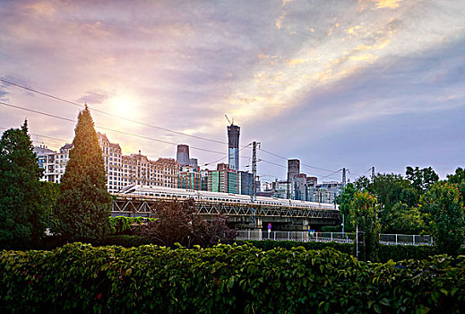 北京cbd建筑群与火车