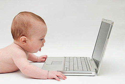 婴儿,笔记本电脑