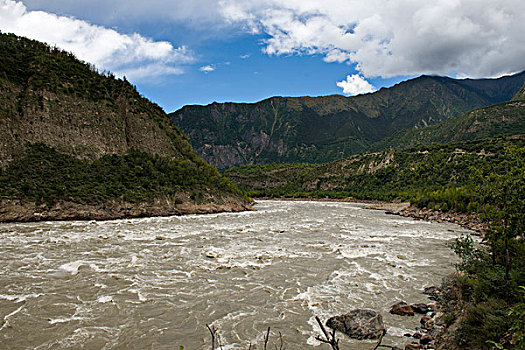 西藏林芝雅鲁藏布江大峡谷