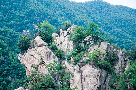 岩石山体的局部