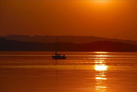 橙色,日落,帆船,上方,基姆湖