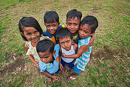 小孩,搂抱,相互,印度尼西亚,亚洲