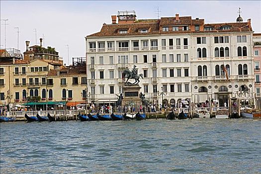 小船,停靠,正面,雕塑,威尼斯,意大利