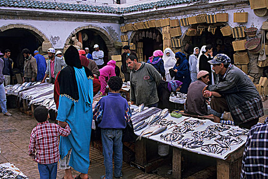 摩洛哥,苏维拉,本地居民,购物,鱼市