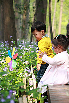 亚洲人,孩子,玩,花园,风车
