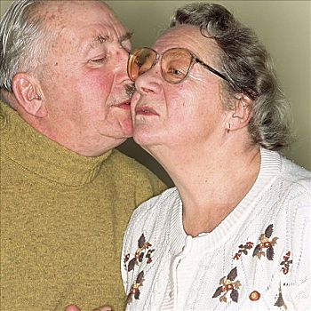 爱情,老年,夫妻,吻