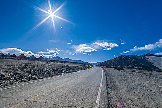 汽车广告背景,高原,山川,雪山,公路