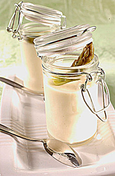 奶油,绿芦笋,上面,小,罐,勺子