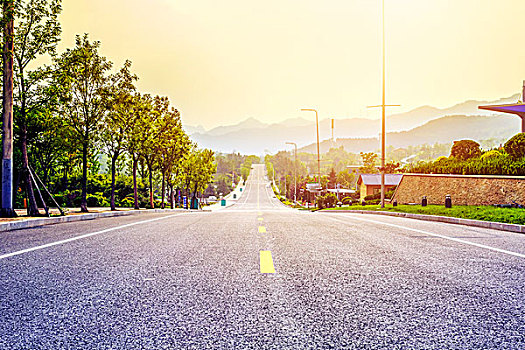 道路路面和天际线