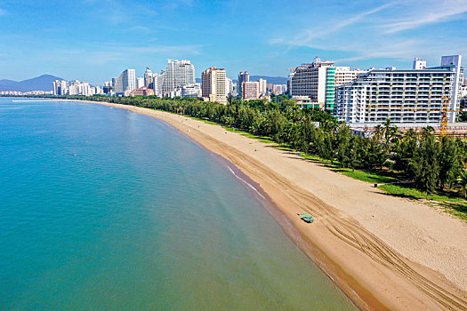 航拍海南三亚湾旅游度假区海水浴场椰林沙滩