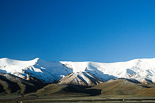 格尔木玉珠峰雪山