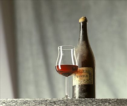 瓶子,巴罗洛葡萄酒,玻璃