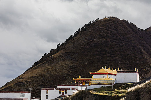 巴干寺,尕朵觉悟神山