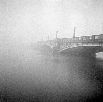 桥,河,泰晤士河,雾状,白天,伦敦,英国,针孔,照片