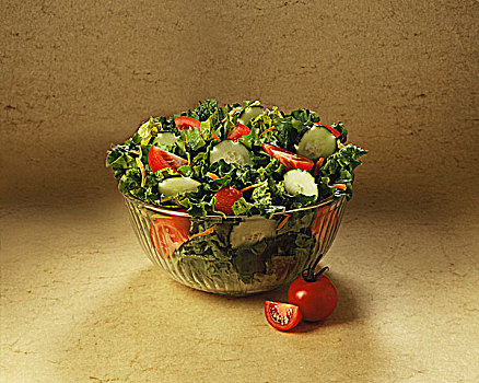 蔬菜沙拉,玻璃碗,西红柿