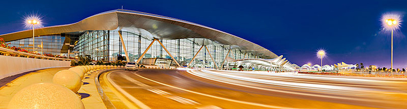广州白云国际机场夜景