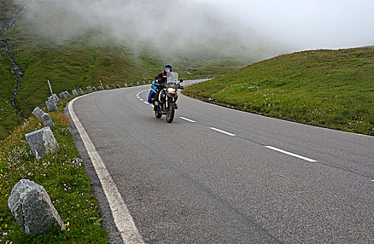 摩托车手,格洛克纳高高山道,高,陶安,国家公园,奥地利,欧洲