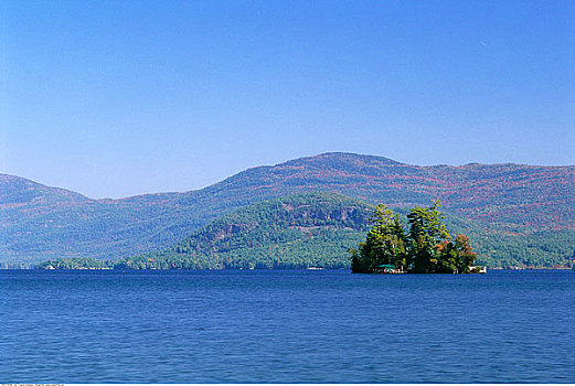 岛屿,乔治湖,阿迪朗达克州立公园,纽约,美国