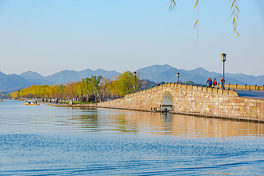 杭州西湖断桥秋景