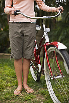 女人,站立,自行车,圣地亚哥县,加利福尼亚,美国