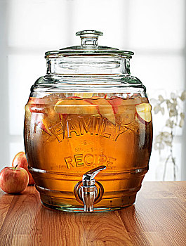 玻璃杯,桶,水龙头,新鲜,苹果,饮料